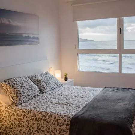 Livingtheocean & Big Terrace Apartment *