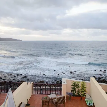 Livingtheocean & Big Terrace